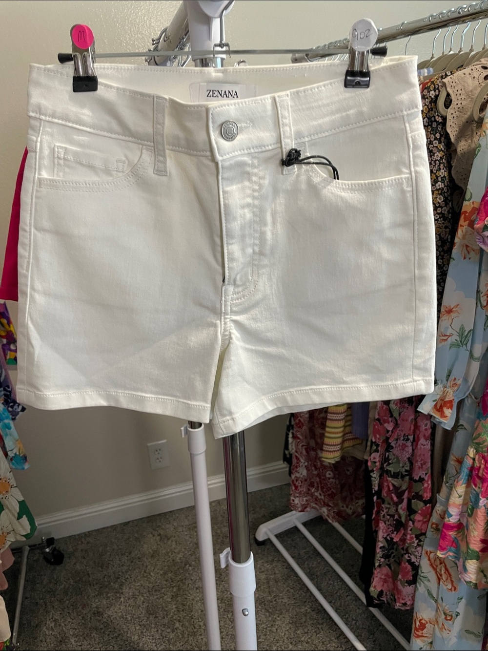 Zenana Outfitters White Women's Cotton blend Shorts